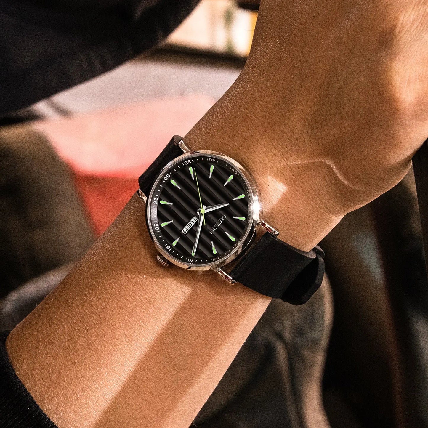 Mens big face luxury simplistic watch - Velano